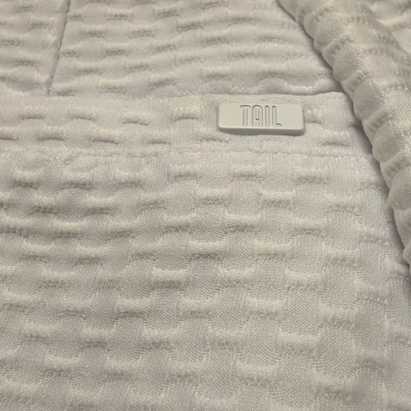 Tail Activewear | Women’s White Golf or Tennis Skort - Picture 3 of 7